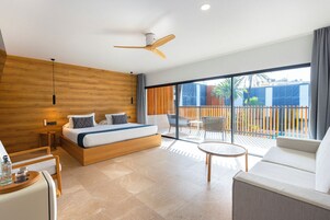 Hypo-allergenic bedding, down duvets, minibar, in-room safe