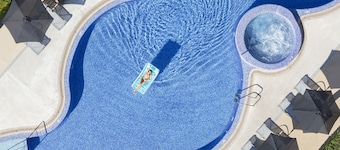 Las Gaviotas Suites Hotel