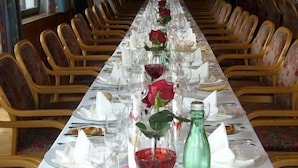 Banquet hall - Matterhorn Inn (Taesch)