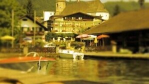 Outdoor pool - Matterhorn Inn (Taesch)