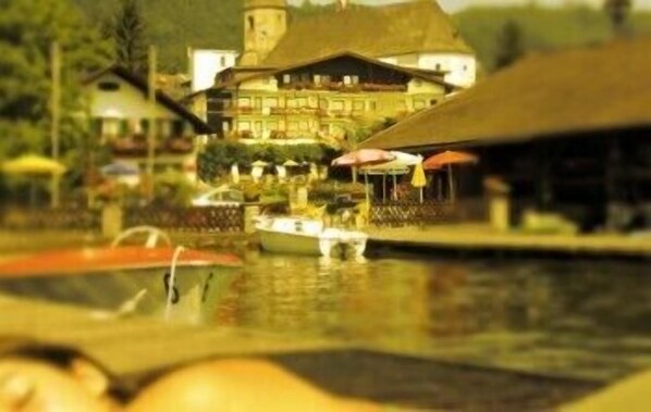 Outdoor pool - Matterhorn Inn (Taesch)