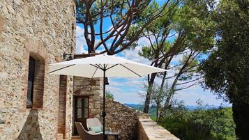 Royal-Suite, Terrasse | 1 Schlafzimmer, Minibar, Zimmersafe, Schreibtisch