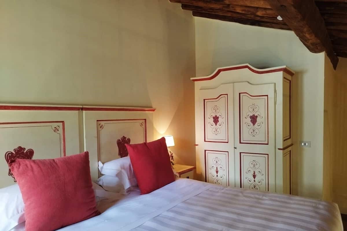 1 habitación, minibar, caja de seguridad en la habitación y escritorio