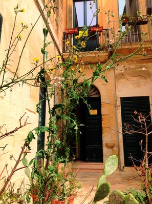 Interior entrance - La Corte Bed & Breakfast (Lecce)
