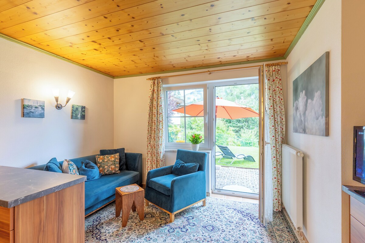 Familieleilighet, 1 soverom, balkong, fjellutsikt (Included: Cleaning Fee 85 EUR) | Allergitestet sengetøy, senger med overmadrass og strykejern/-brett