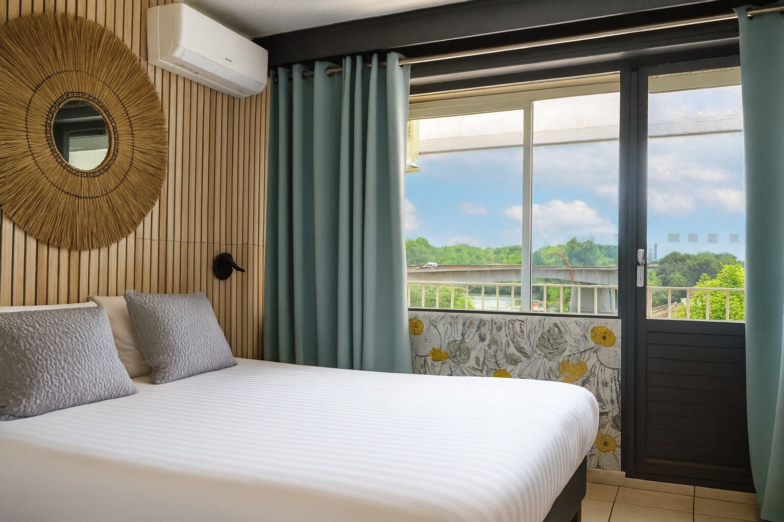 comfort room | 1 bedroom, free wifi, bed sheets