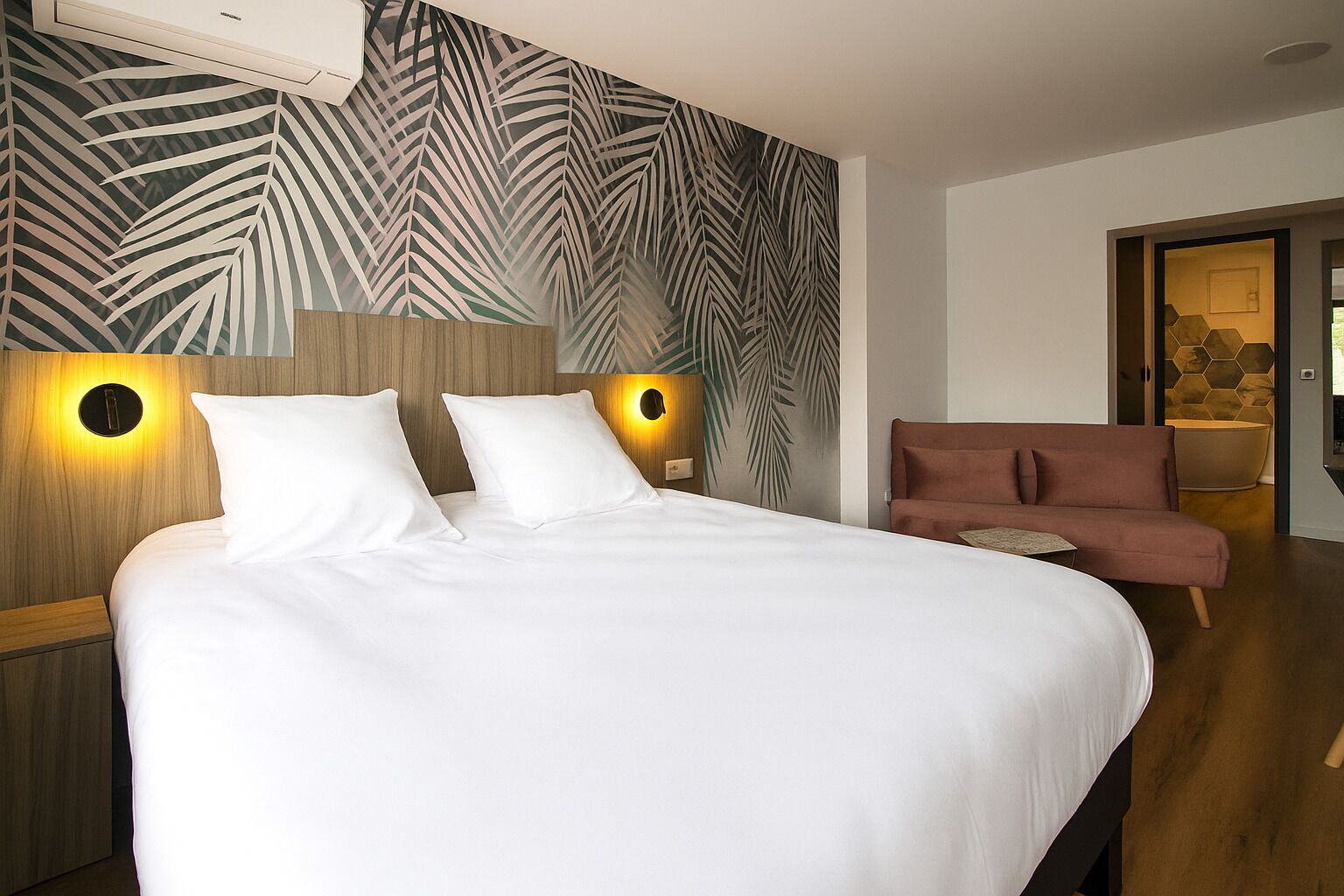 deluxe quadruple room | 1 bedroom, free wifi, bed sheets