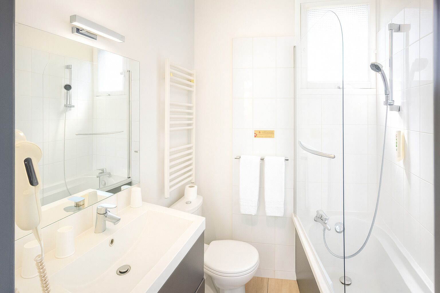 family suite | bathroom | free toiletries, hair dryer, towels
