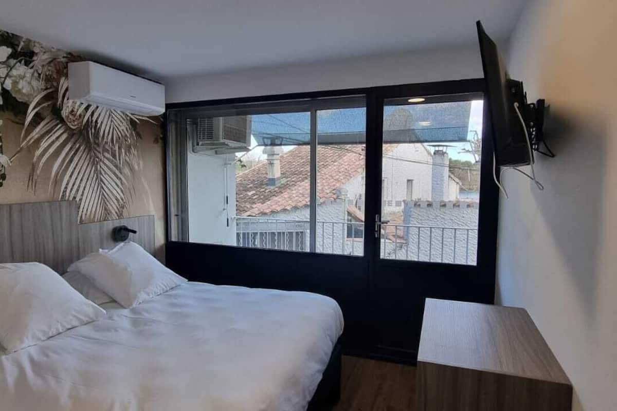 Wifi gratis y ropa de cama
