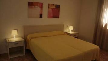 Apartment, 1 Schlafzimmer, Terrasse | Zimmersafe, schallisolierte Zimmer, kostenlose Babybetten