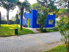 Caja de seguridad en la habitación y sistema de insonorización 