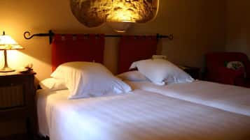 In-room safe, desk, rollaway beds, free WiFi