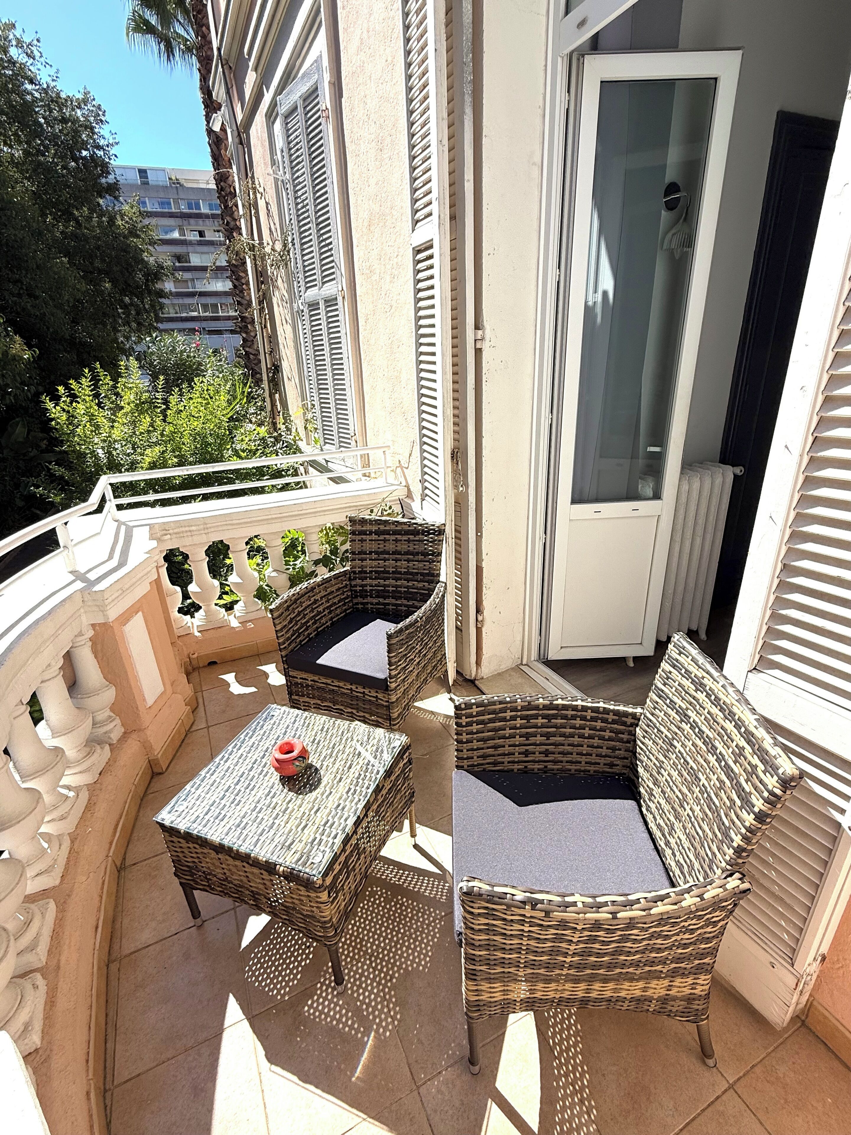 Suite – junior | Skrivebord, lydisolert, strykejern/-brett og wi-fi (inkludert)