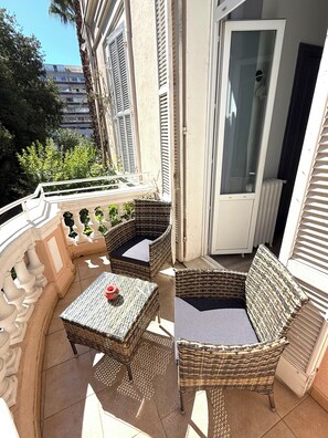 小型套房 | 办公桌、隔音、熨斗/熨板、免费 WiFi