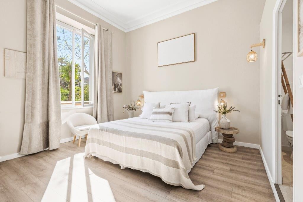 Privilege Double Room | Desk, soundproofing, iron/ironing board, free WiFi