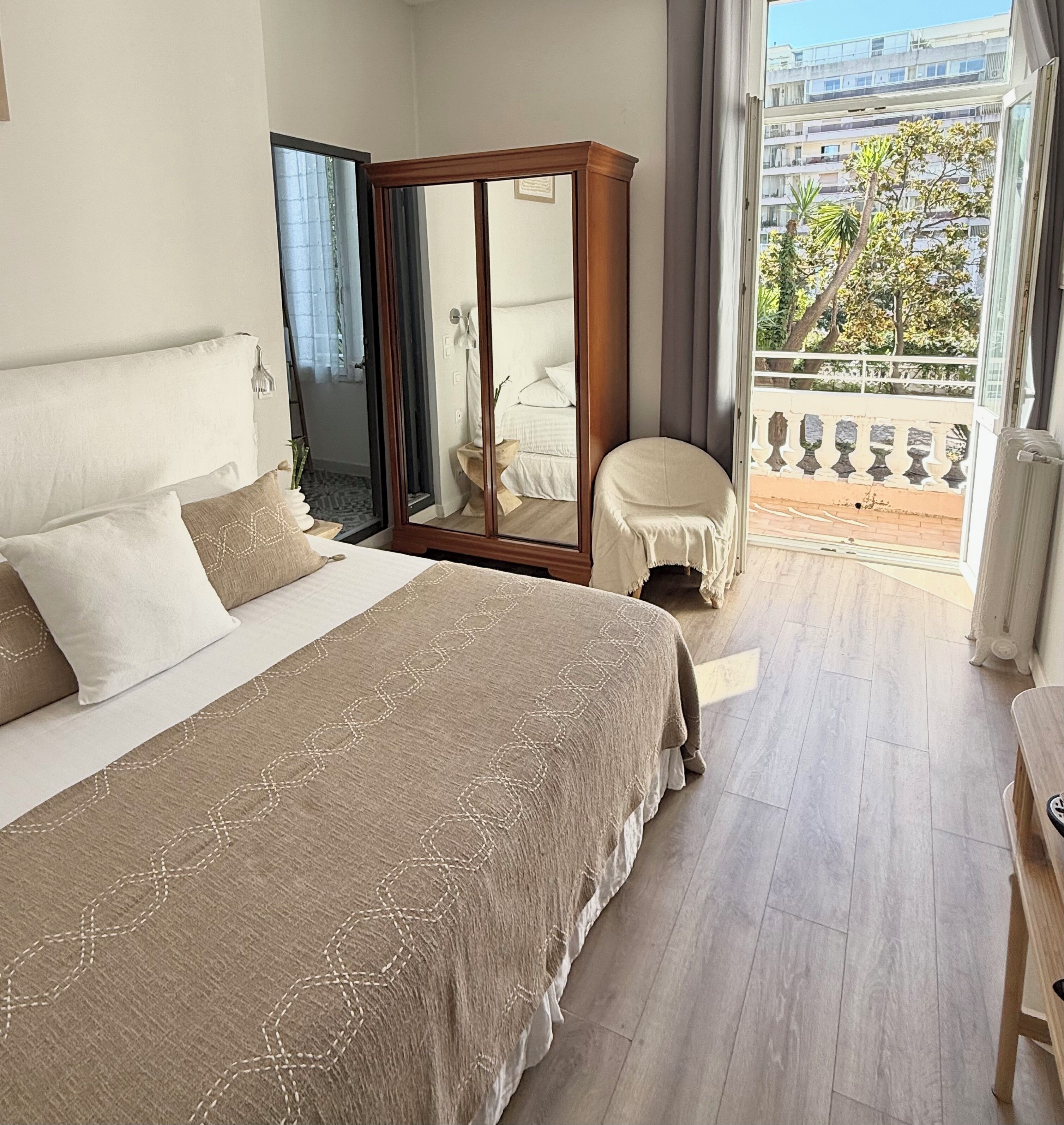 Foto - Villa Claudia Hotel Cannes Centre - Parking