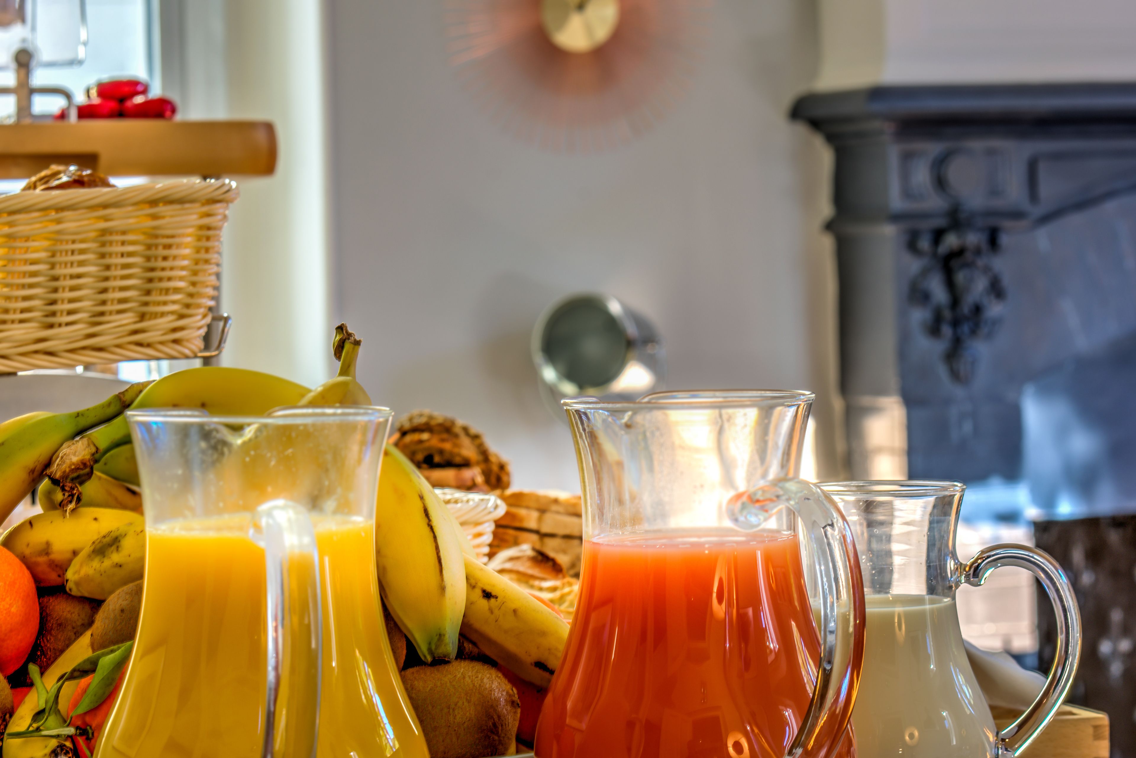 daily buffet breakfast (eur 18 per person)