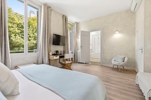 Junior Suite | Desk, soundproofing, iron/ironing board, free WiFi
