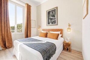 Superior Double Room | Desk, soundproofing, iron/ironing board, free WiFi - Villa Claudia Hotel Cannes Centre - Parking (Cannes)