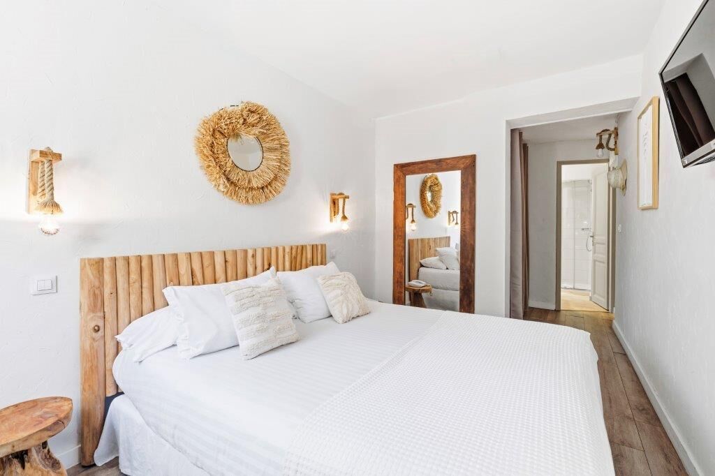 Chambre Double Classique | Bureau, chambres insonorisées, fer et planche à repasser, Wi-Fi gratuit