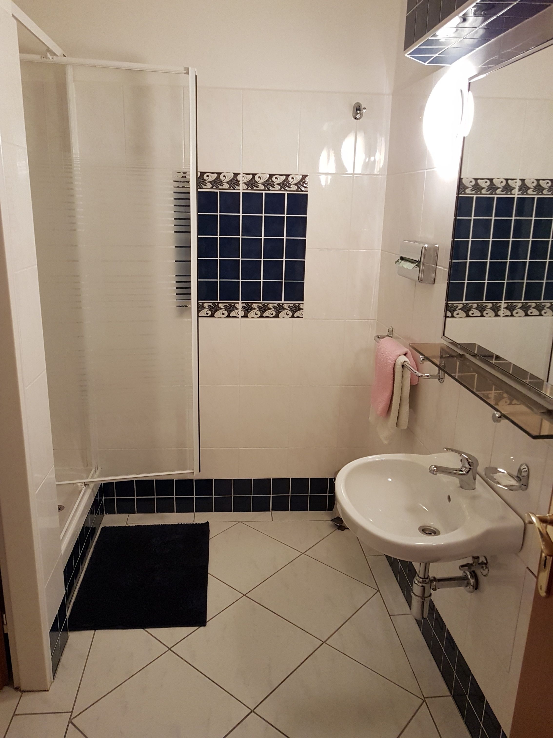 double room | minibar, desk, soundproofing, free wifi