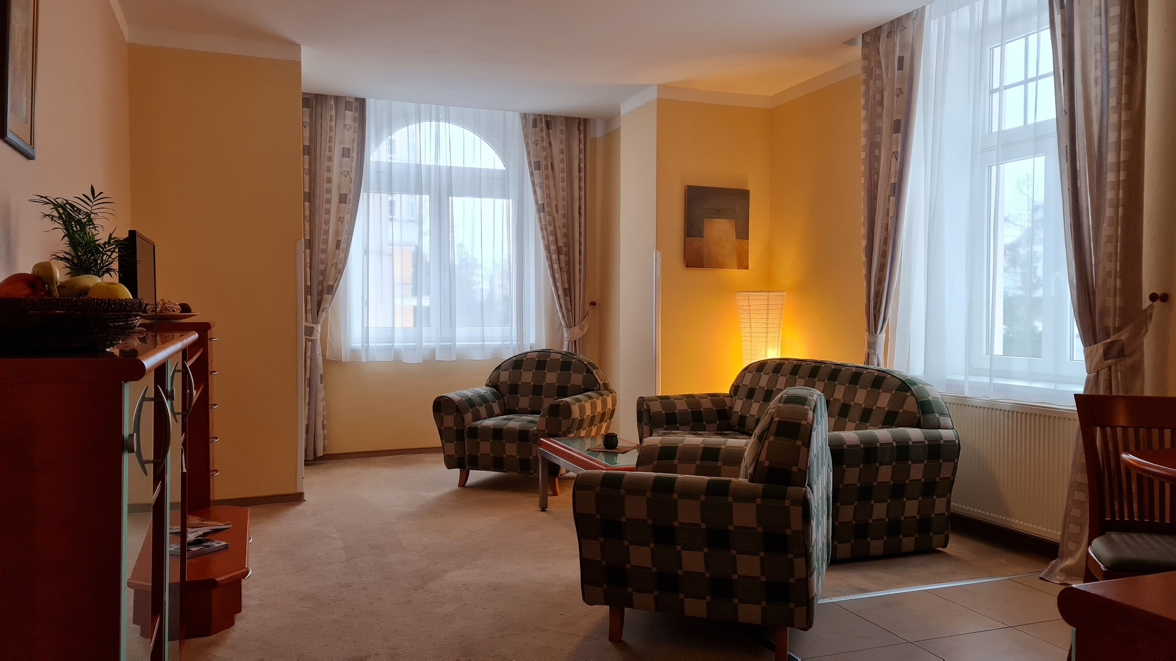 grand apartment, 1 bedroom, kitchen | living area | 80-cm led tv with satellite channels, tv