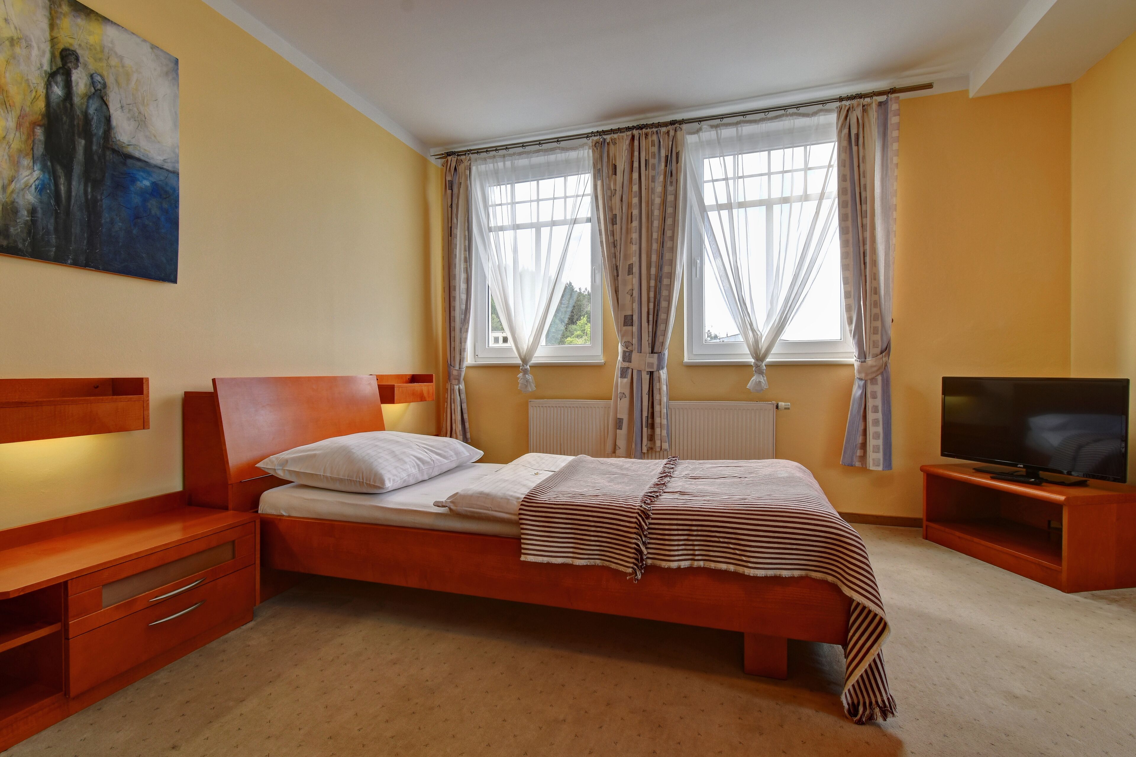 comfort apartment, 2 bedrooms, kitchen | 2 bedrooms, in-room safe, laptop workspace, blackout curtains