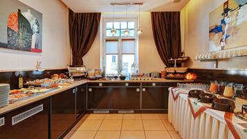 Petit déjeuner buffet compris tous les jours