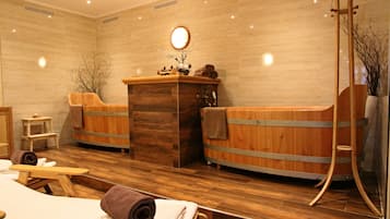Couples treatment rooms, hot tub, body treatments, hydrotherapy