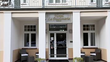 EntrĂ©e de lâhĂ©bergement