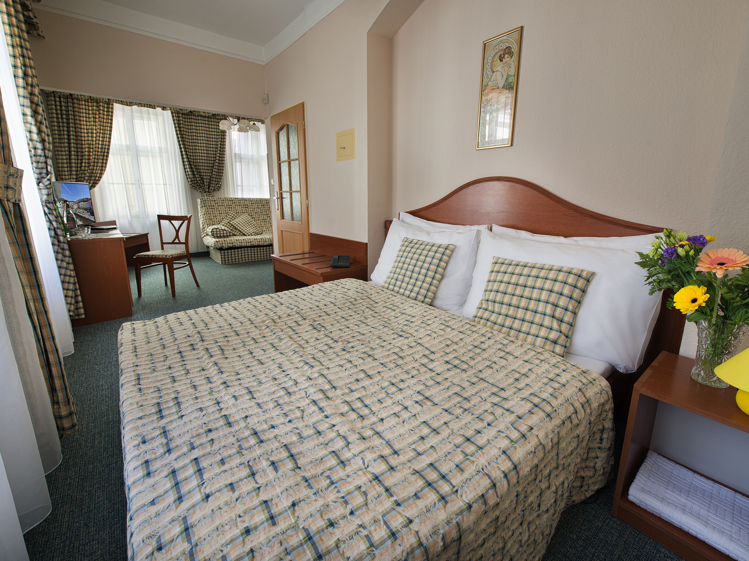 in-room safe, desk, free wifi, bed sheets