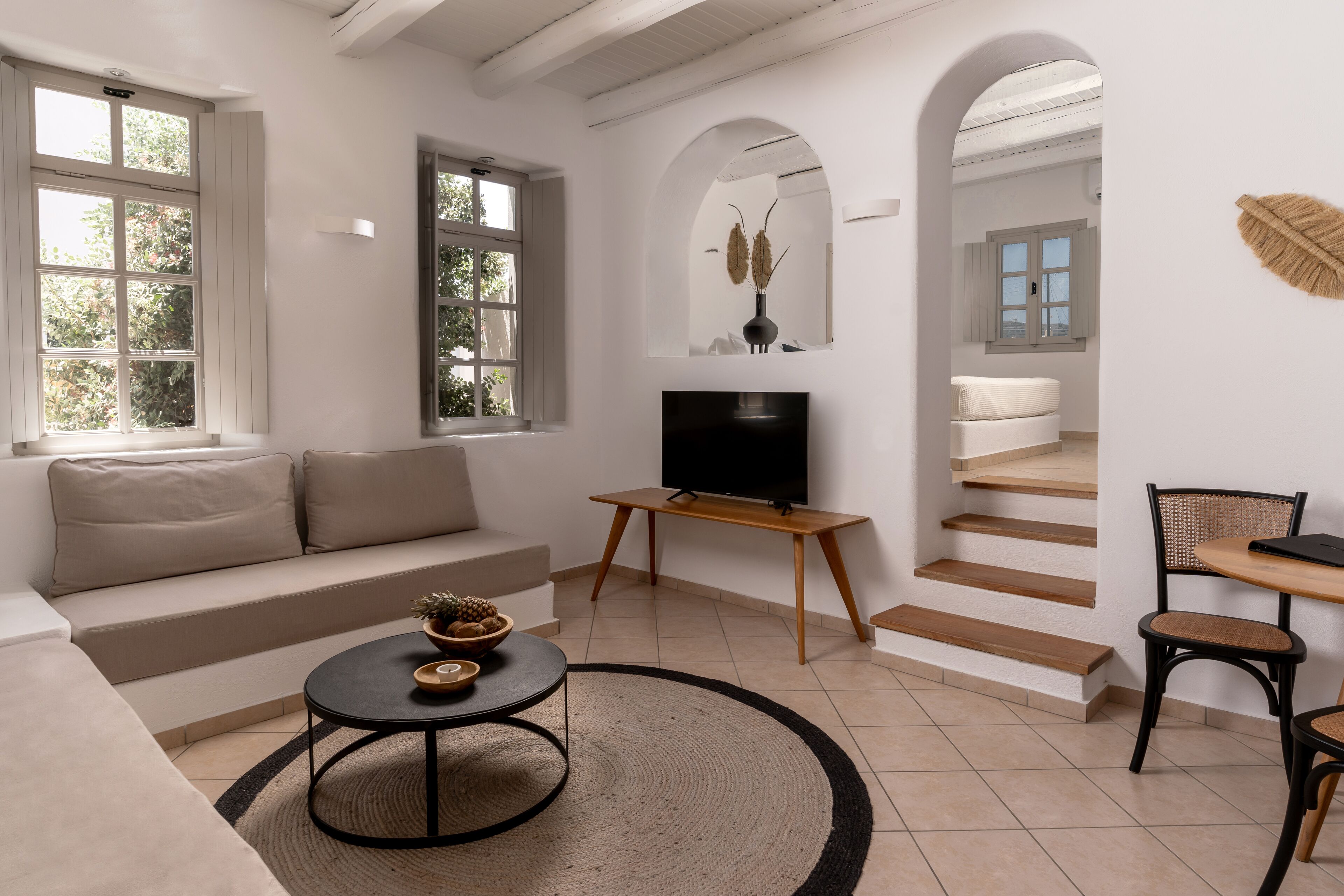 suite, outdoor jetted tub | living area | tv