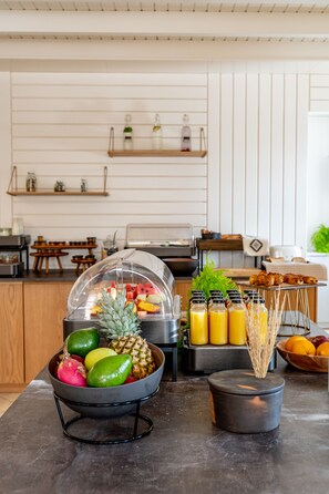 Petit déjeuner buffet compris tous les jours