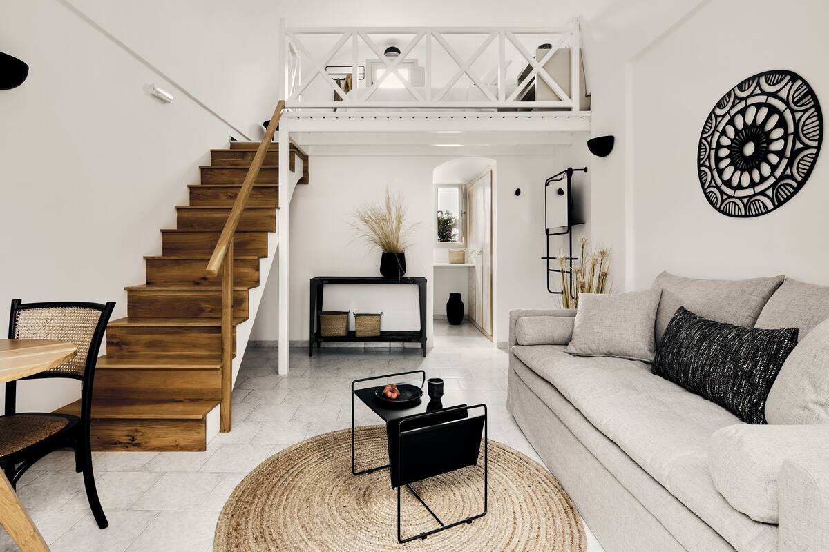 Junior Suite (Split Level) | Minibar, in-room safe, soundproofing, WiFi (free)