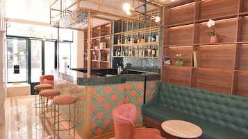 Bar (en la propiedad)