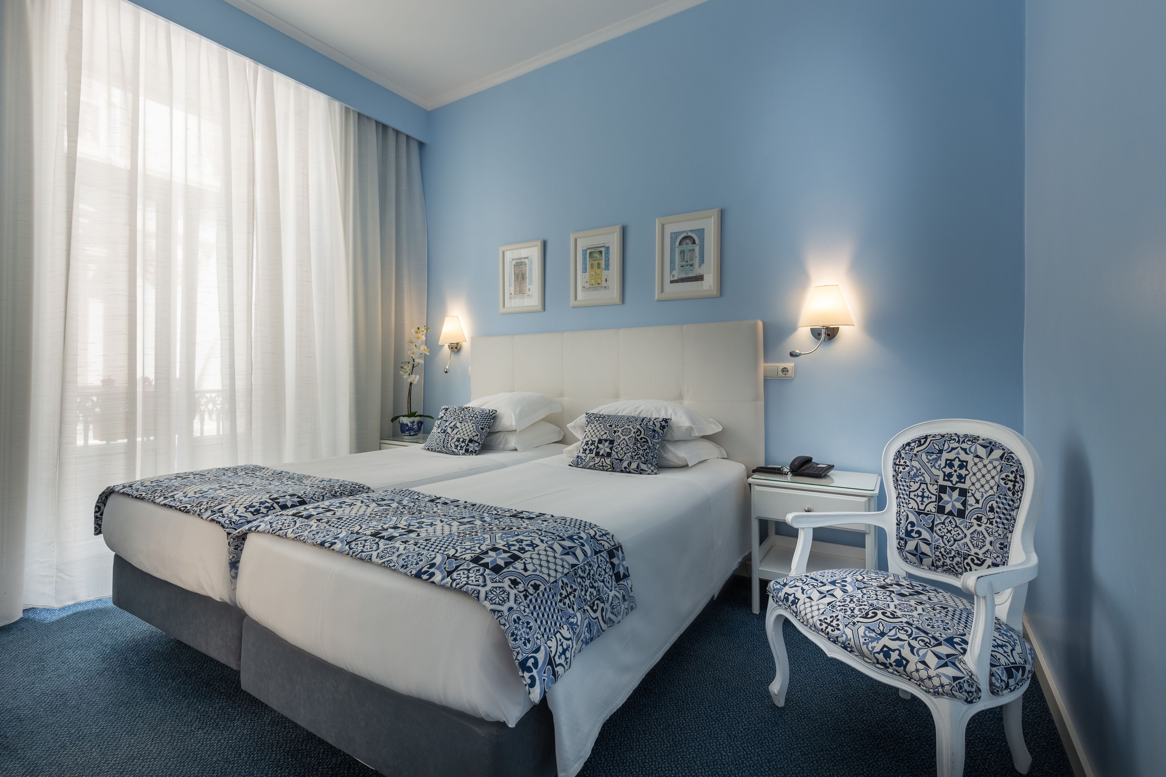 deluxe double room | 1 bedroom, premium bedding, in-room safe, desk