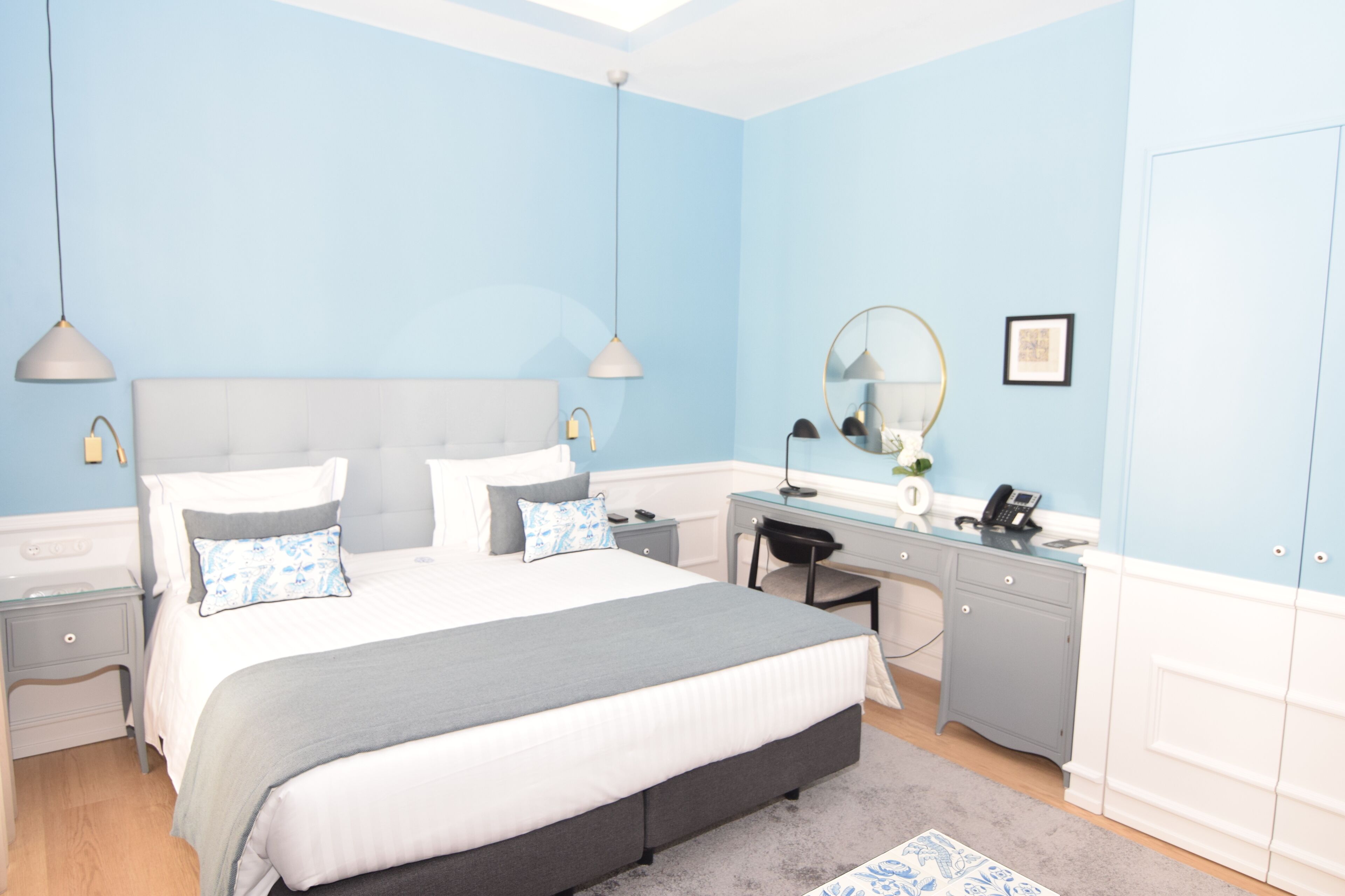 deluxe double room | 1 bedroom, premium bedding, in-room safe, desk