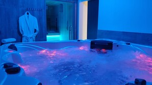 室內 Spa 池