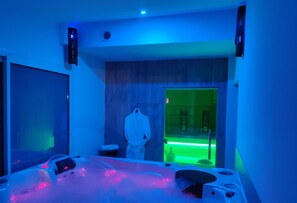 Sauna, hot tub - Hotel & Spa La Villa (Sainte-Maxime)
