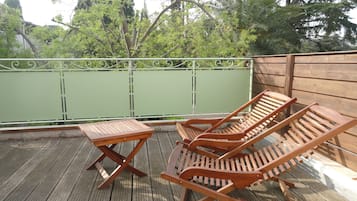 Habitación doble, 1 cama de matrimonio, terraza, vistas al jardín | Terraza o patio