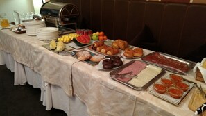 Free breakfast - Hotel Rural Casona De Torres (Mondejar)