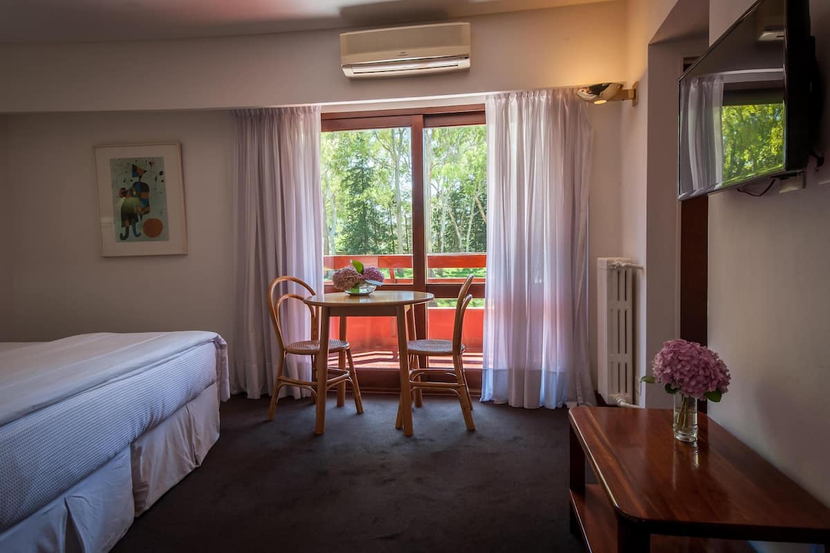 1 chambre, literie de qualité supérieure, Wi-Fi gratuit, draps fournis