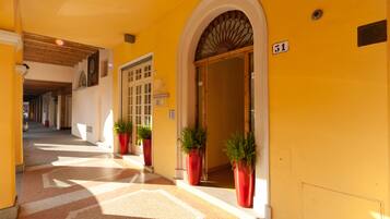 Entrada de la propiedad