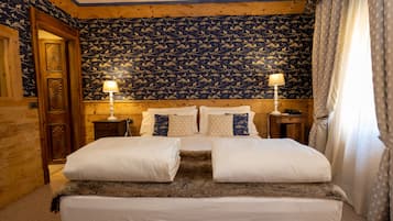 Junior Suite (SPA access) | Minibar, in-room safe, desk, blackout drapes