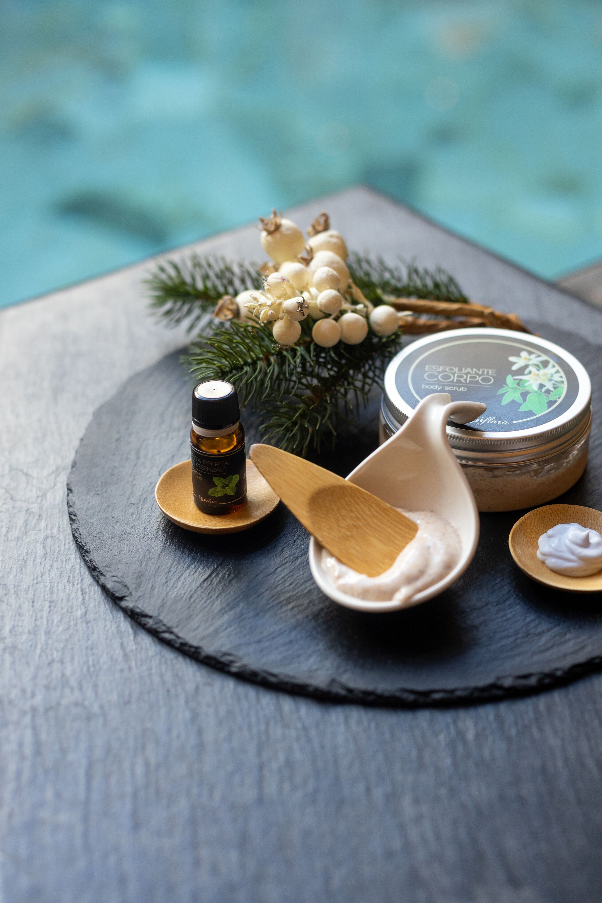 sauna, hot tub, body treatments, deep-tissue massages, sports massages