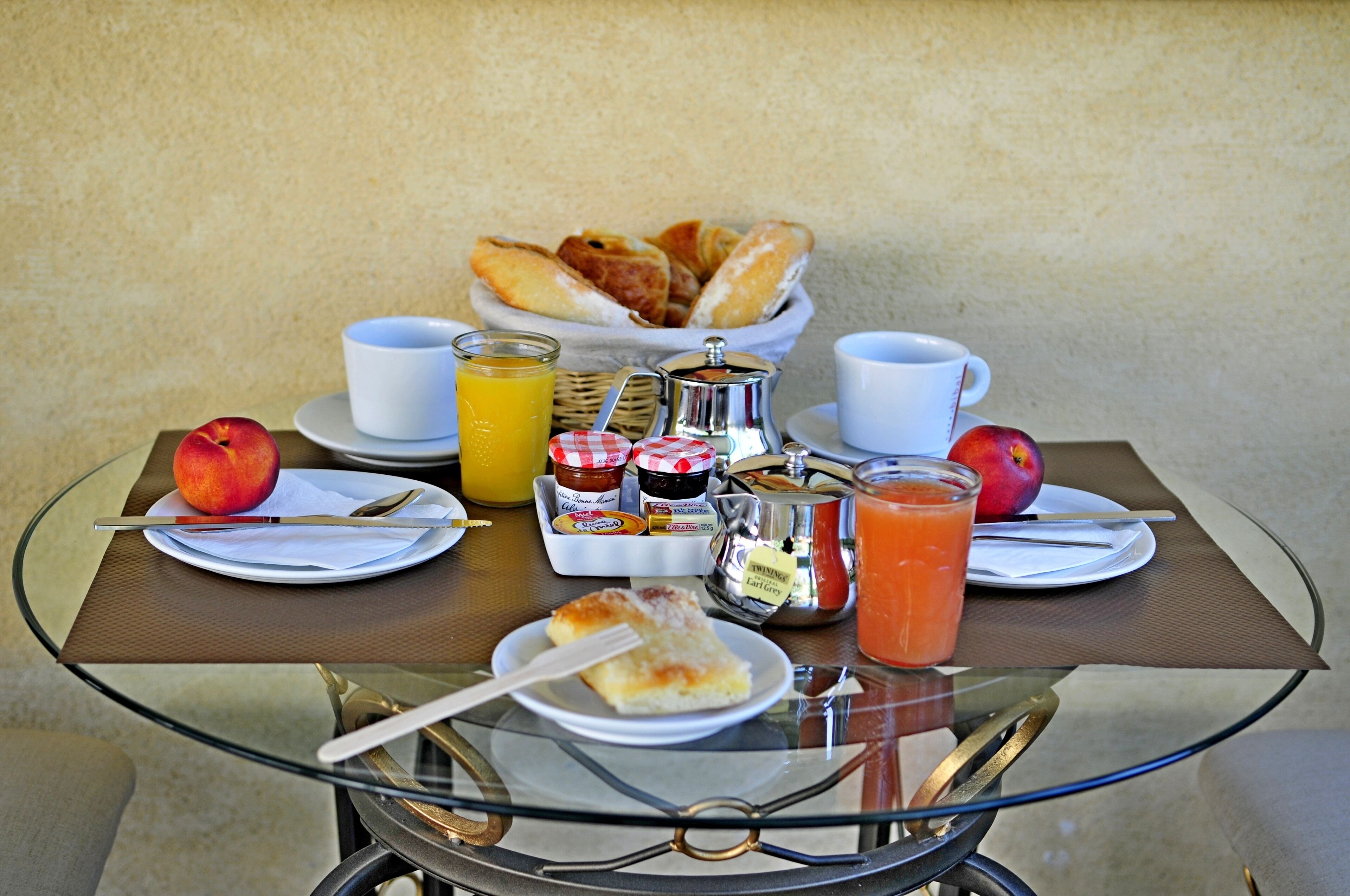 daily buffet breakfast (eur 13.5 per person)