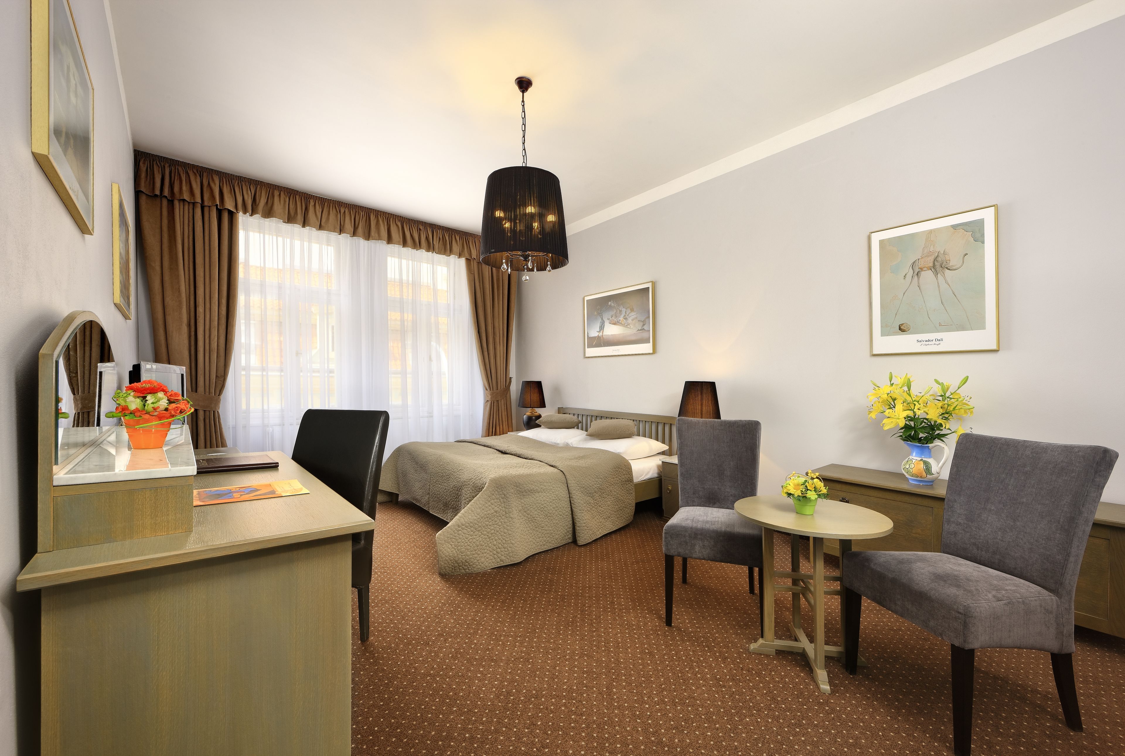 superior double room | minibar, in-room safe, iron/ironing board, free cots/infant beds