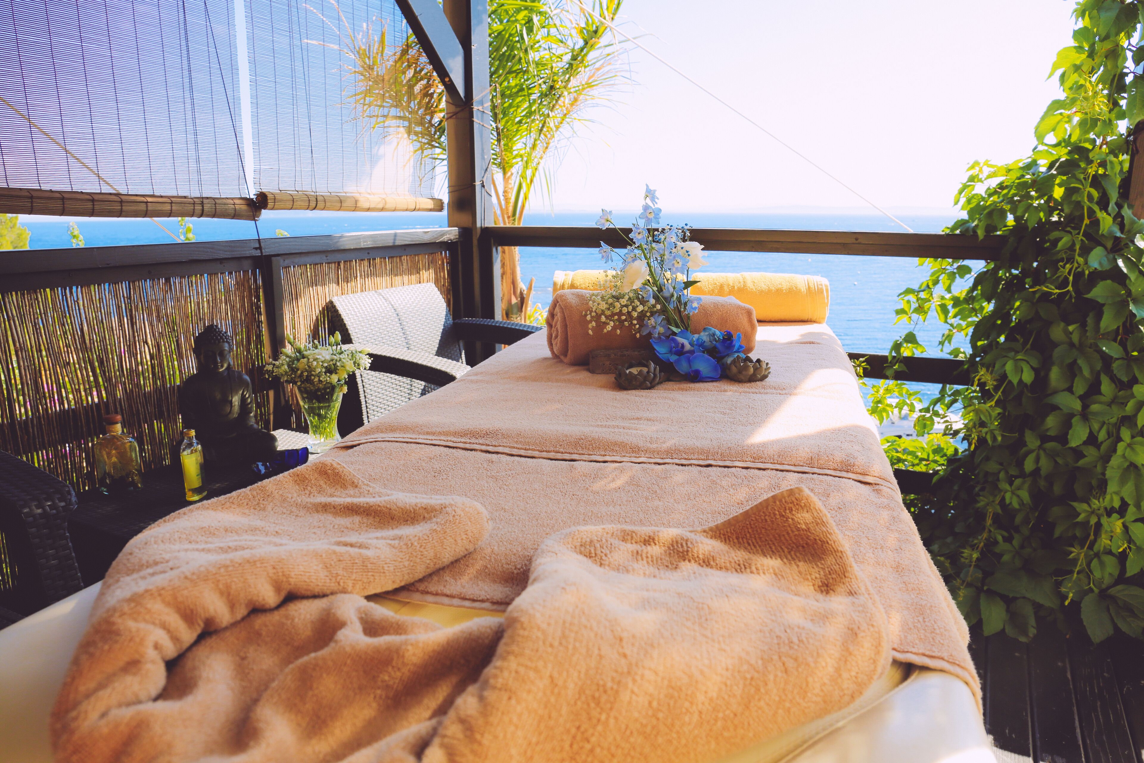 sauna, hot tub, steam room, turkish bath/hammam, body treatments