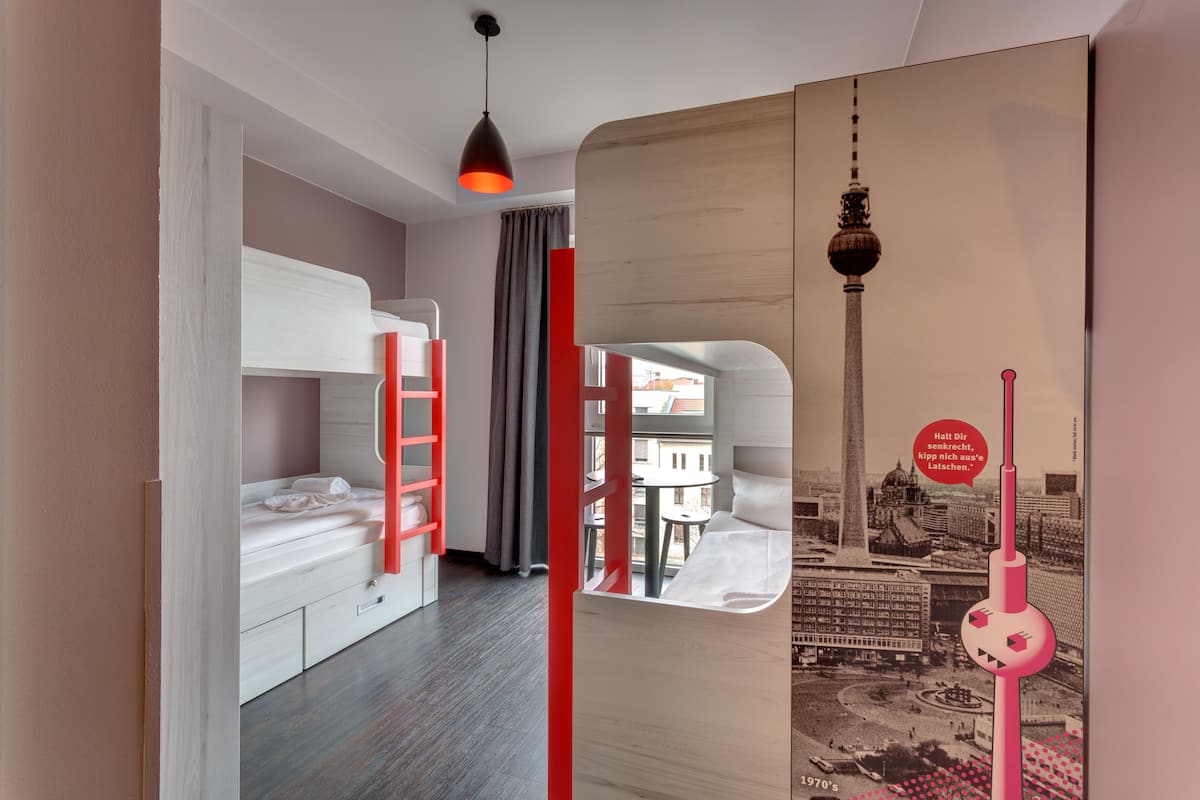 Quadruple Room (Bunk Beds Only) | In-room safe, desk, soundproofing, free WiFi