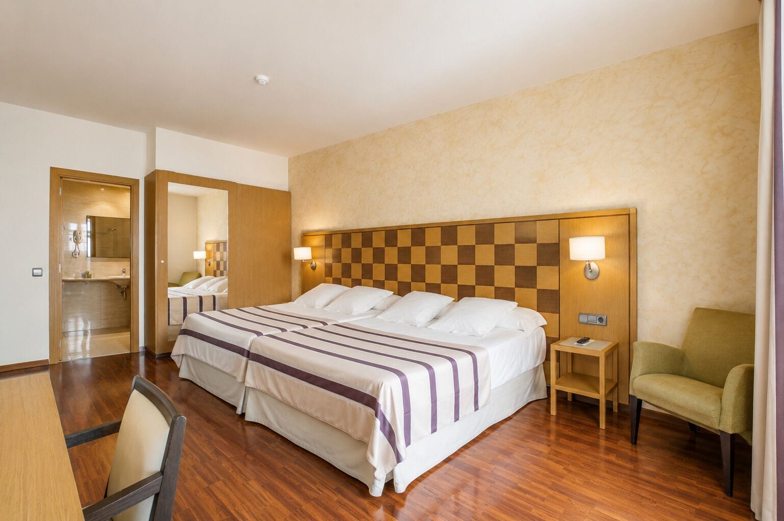 Foto - Duran Hotel & Restaurant